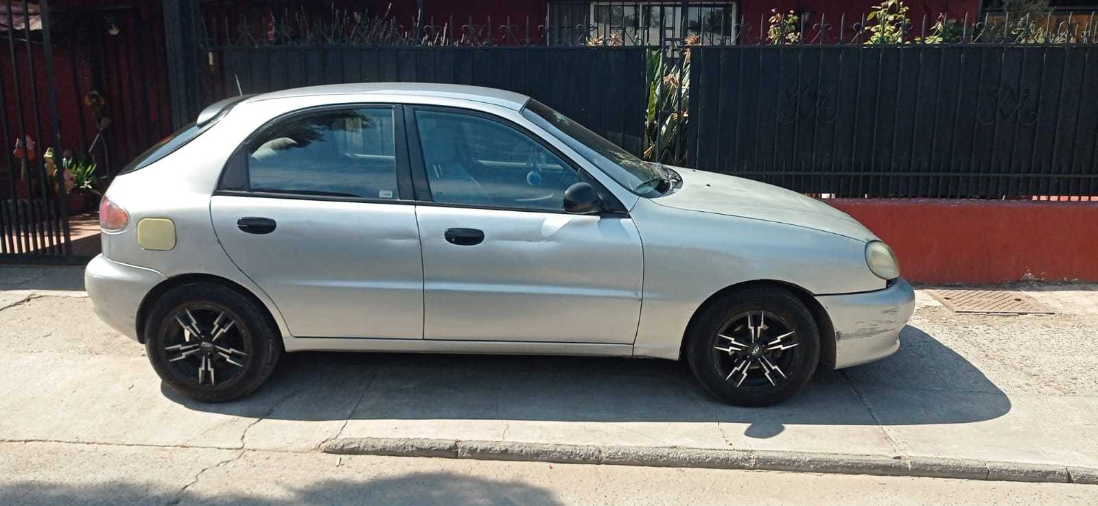 دايو لانوس 2002