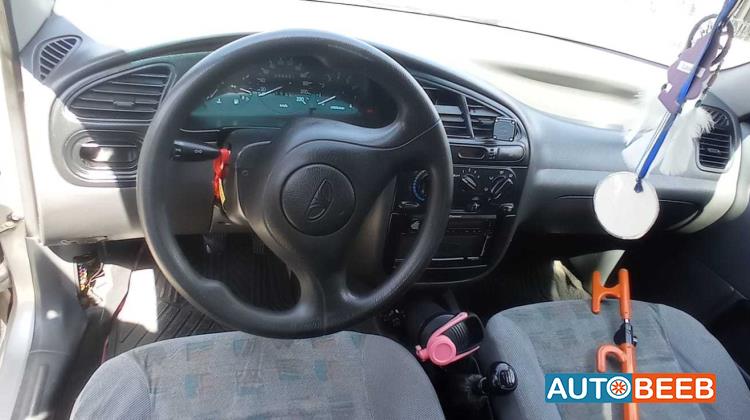 دايو لانوس 2002