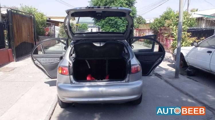 دايو لانوس 2002