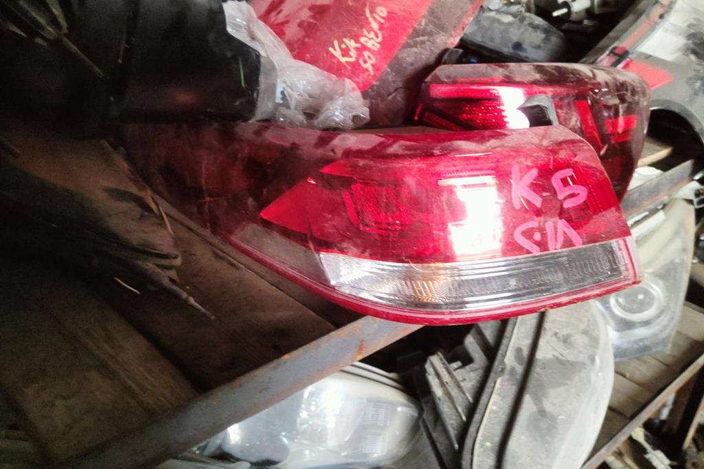 ضوء خلفي يمين شمال كيا k5 2017 2018