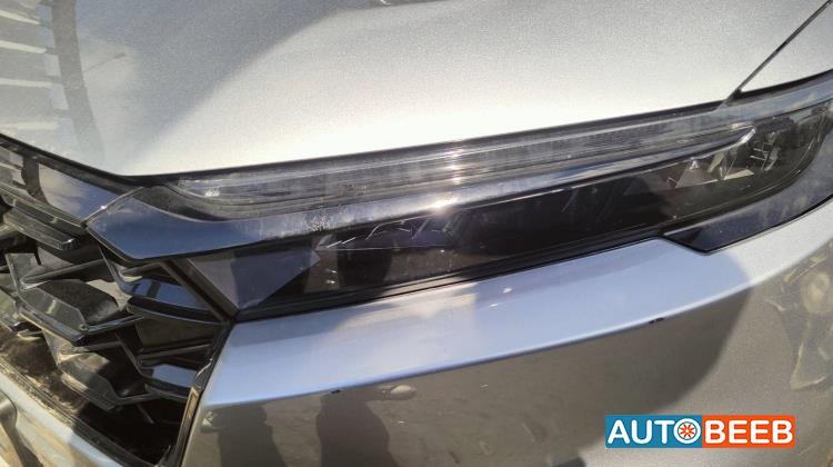 ضوء امامي يمين شمال هوندا cr v 2025