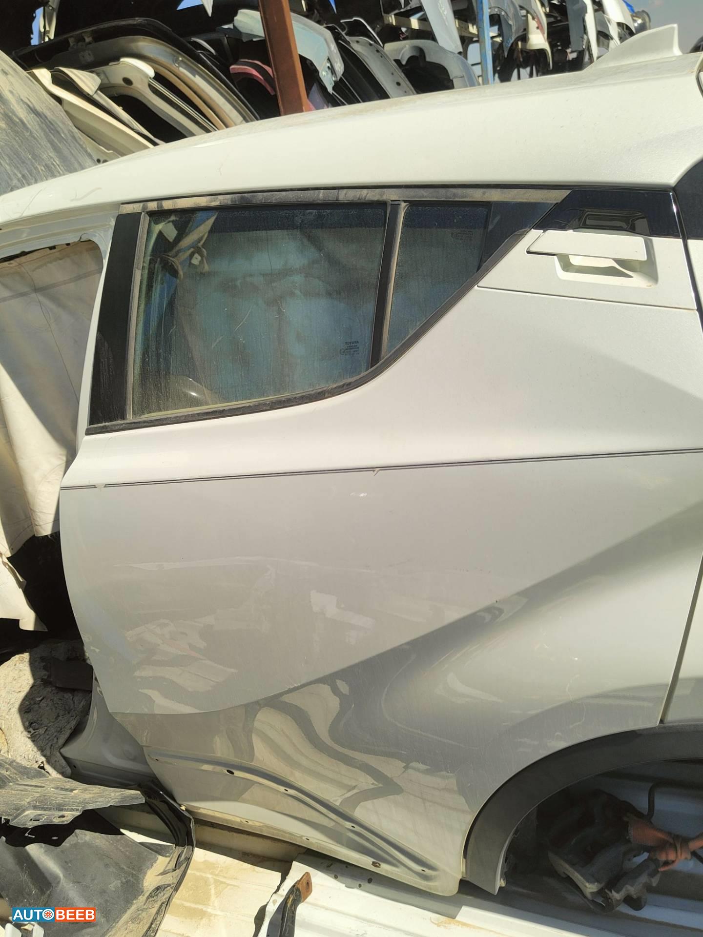 باب خلفي يمين شمال تويوتا CHR 2024