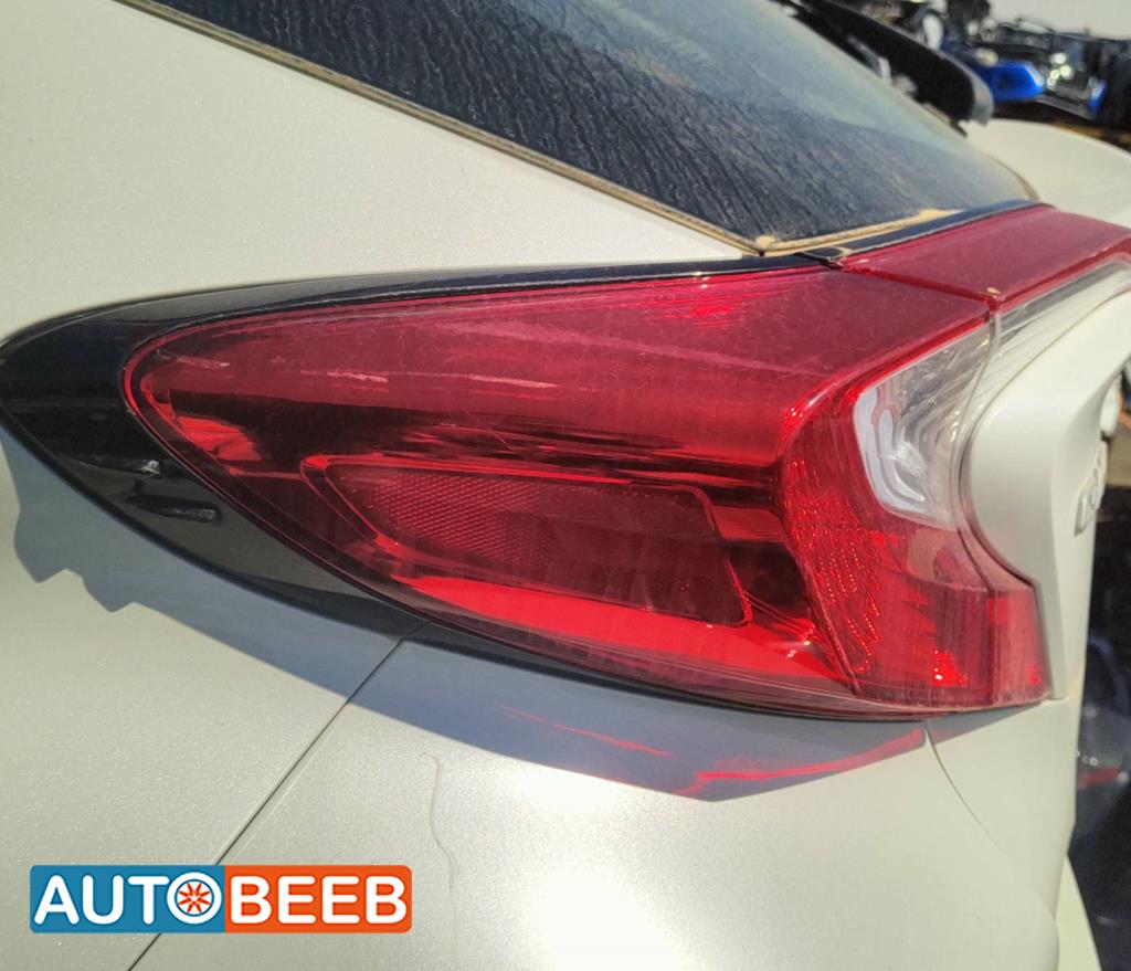 ضوء خلفي يمين شمال تويوتا CHR 2024