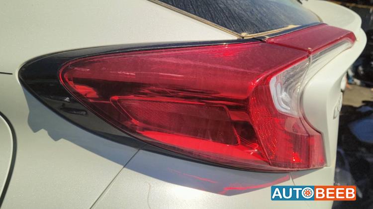 ضوء خلفي يمين شمال تويوتا CHR 2024