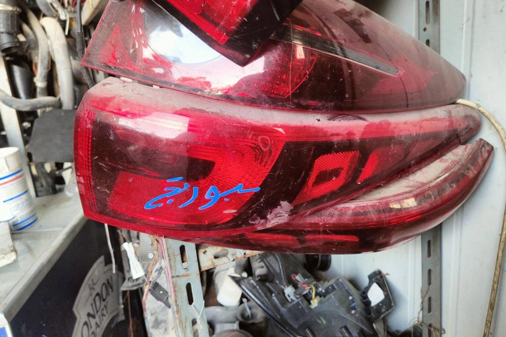 ضوء خلفي يمين شمال كيا سبورتاج 2016 2017