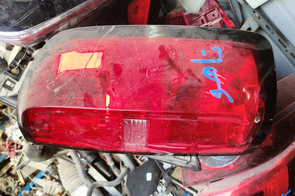 ضوء خلفي يمين شمال شيفروليه تاهو 2020 2021