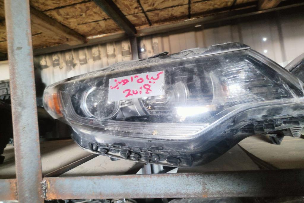 ضوء امامي يمين شمال كيا اوبتيما 2018