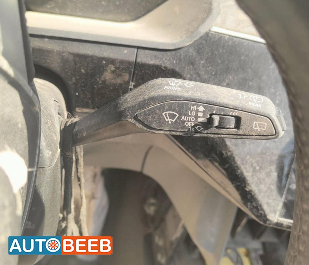 يد مساحات اودي e ترون 2024