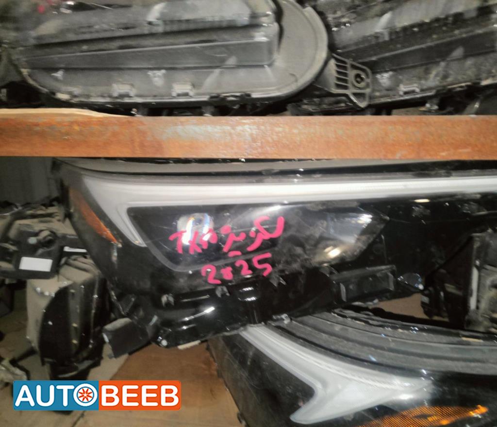 ضوء امامي يمين شمال لكزس TX350 2025