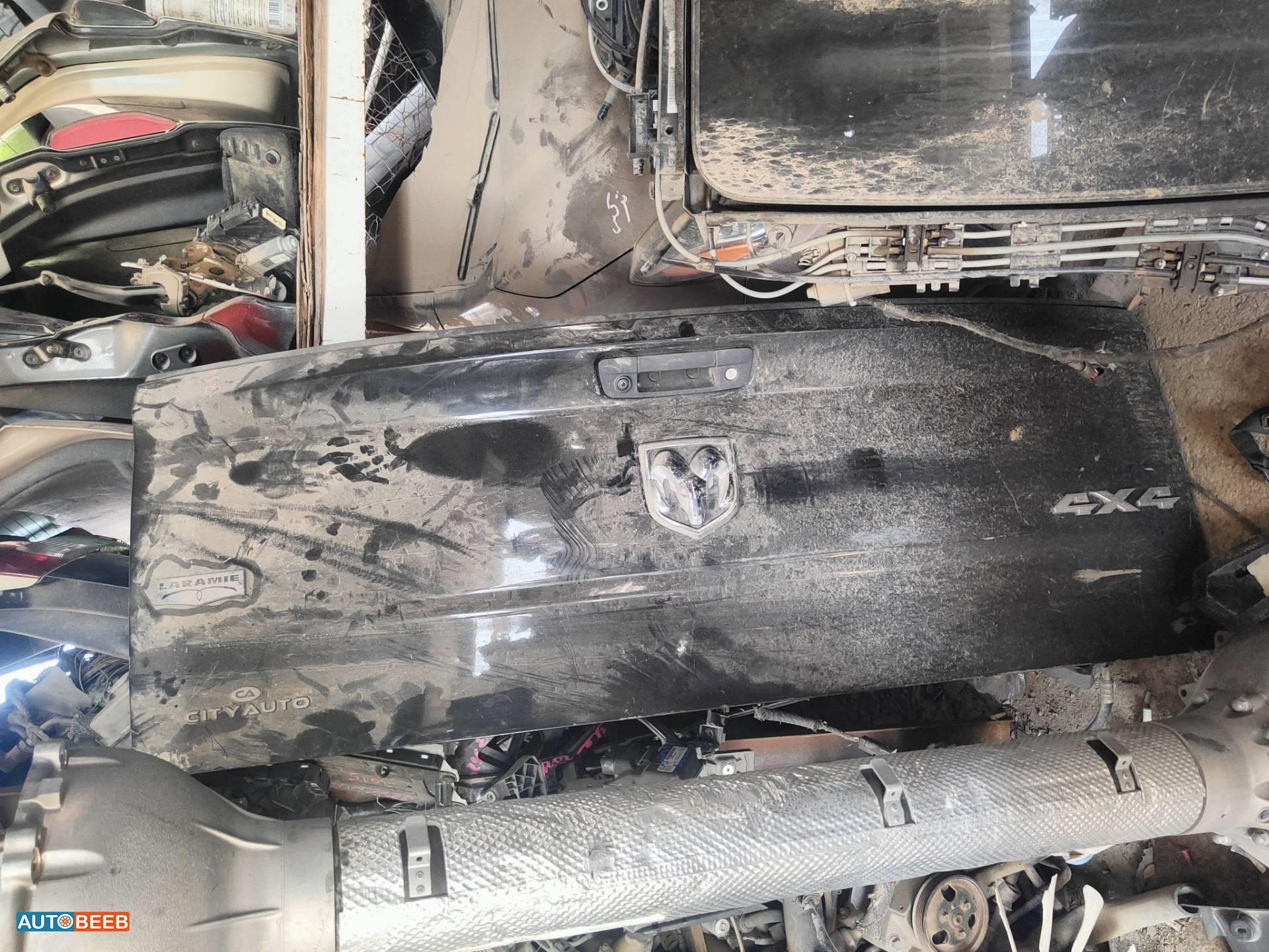 غطاء خلفي دودج تشارجر 2014 2015