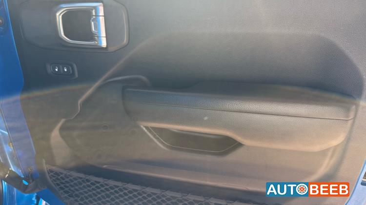 جيب رانجلر 2021