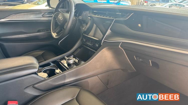 جيب جراند شيروكي 2023