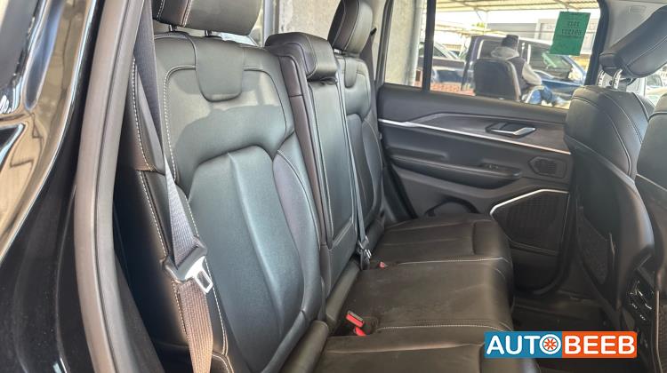 جيب جراند شيروكي 2023