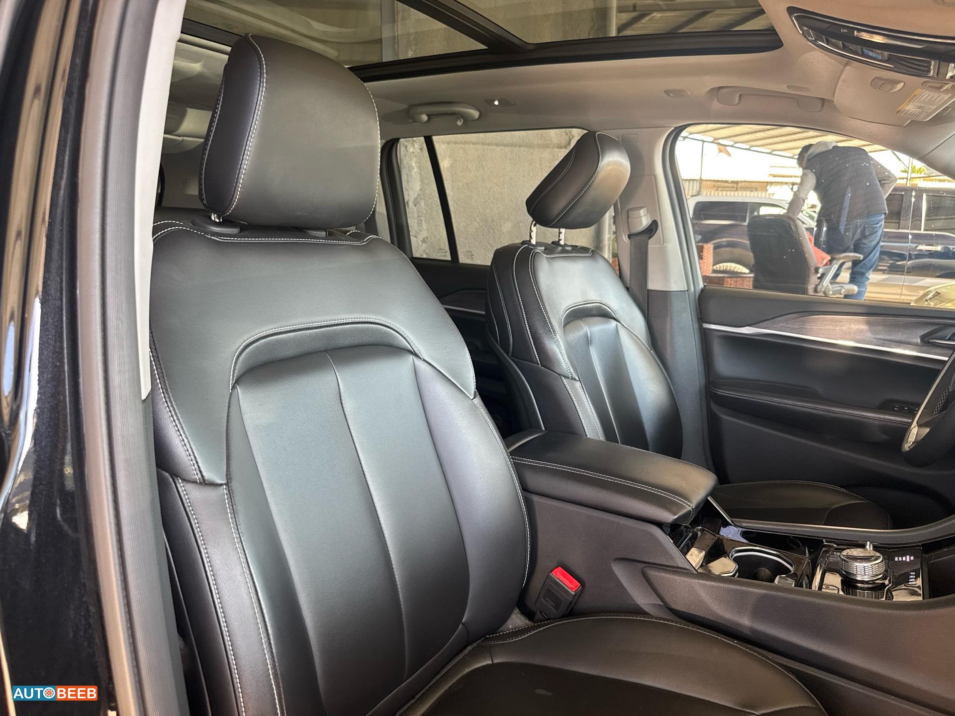 جيب جراند شيروكي 2023