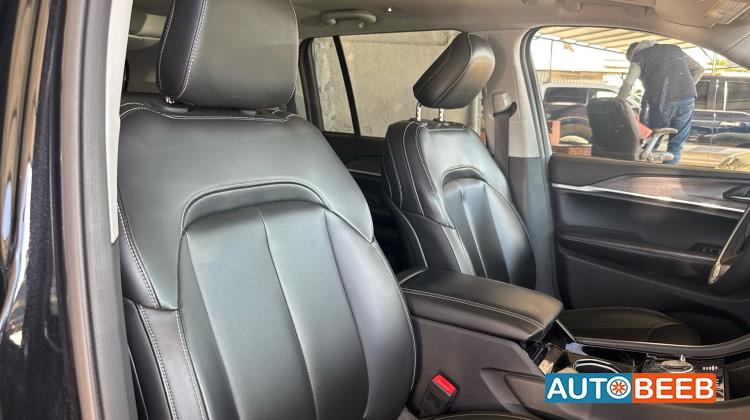 جيب جراند شيروكي 2023