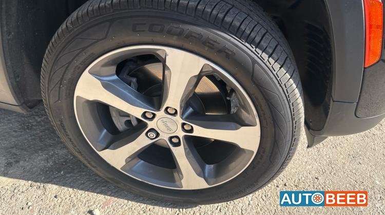 جيب جراند شيروكي 2023