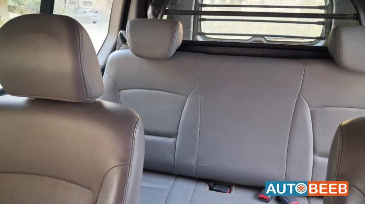 ميني باص هيونداي 2016