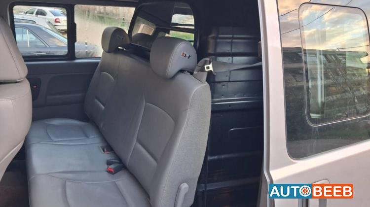 ميني باص هيونداي 2016