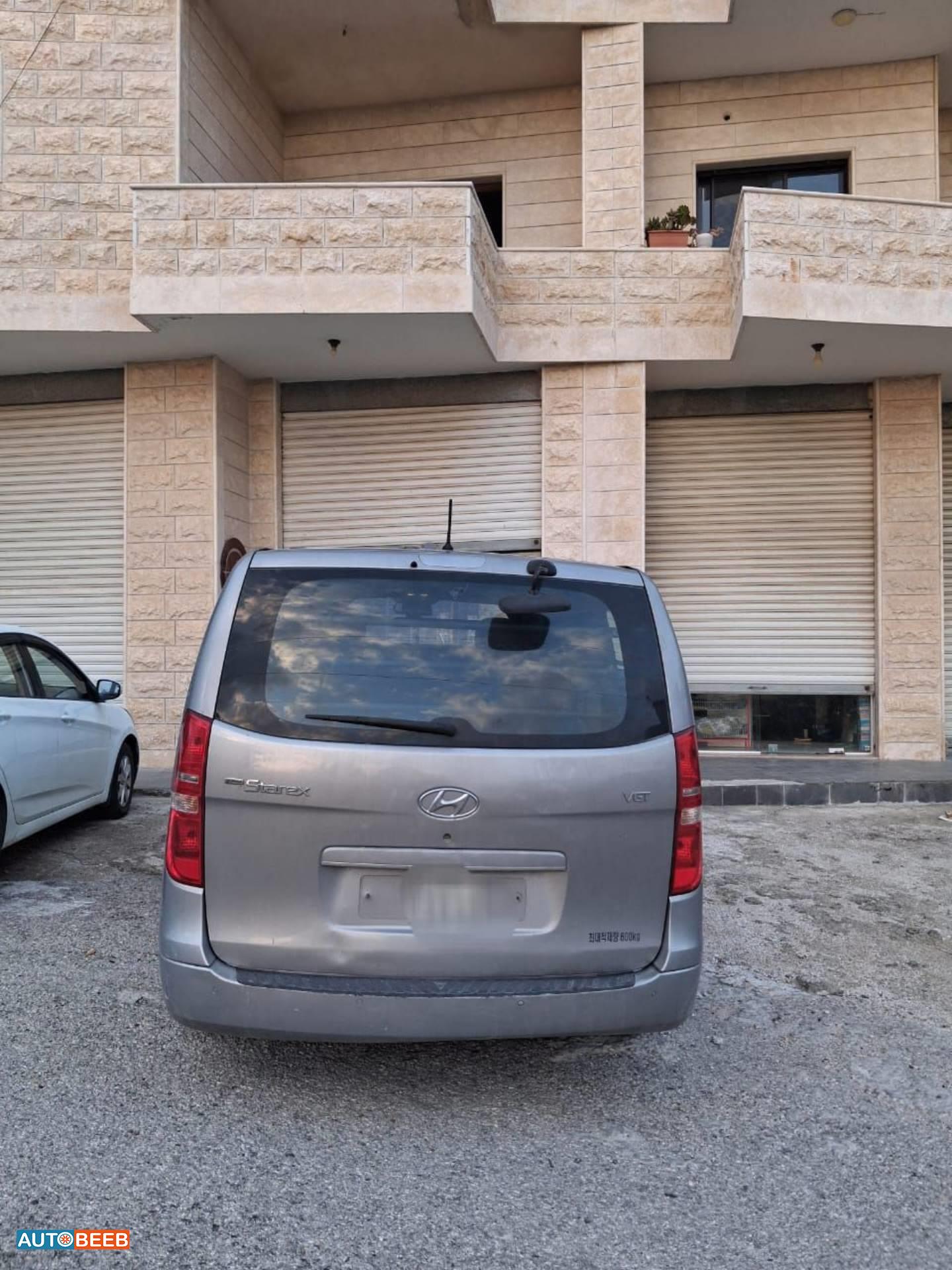 ميني باص هيونداي 2016