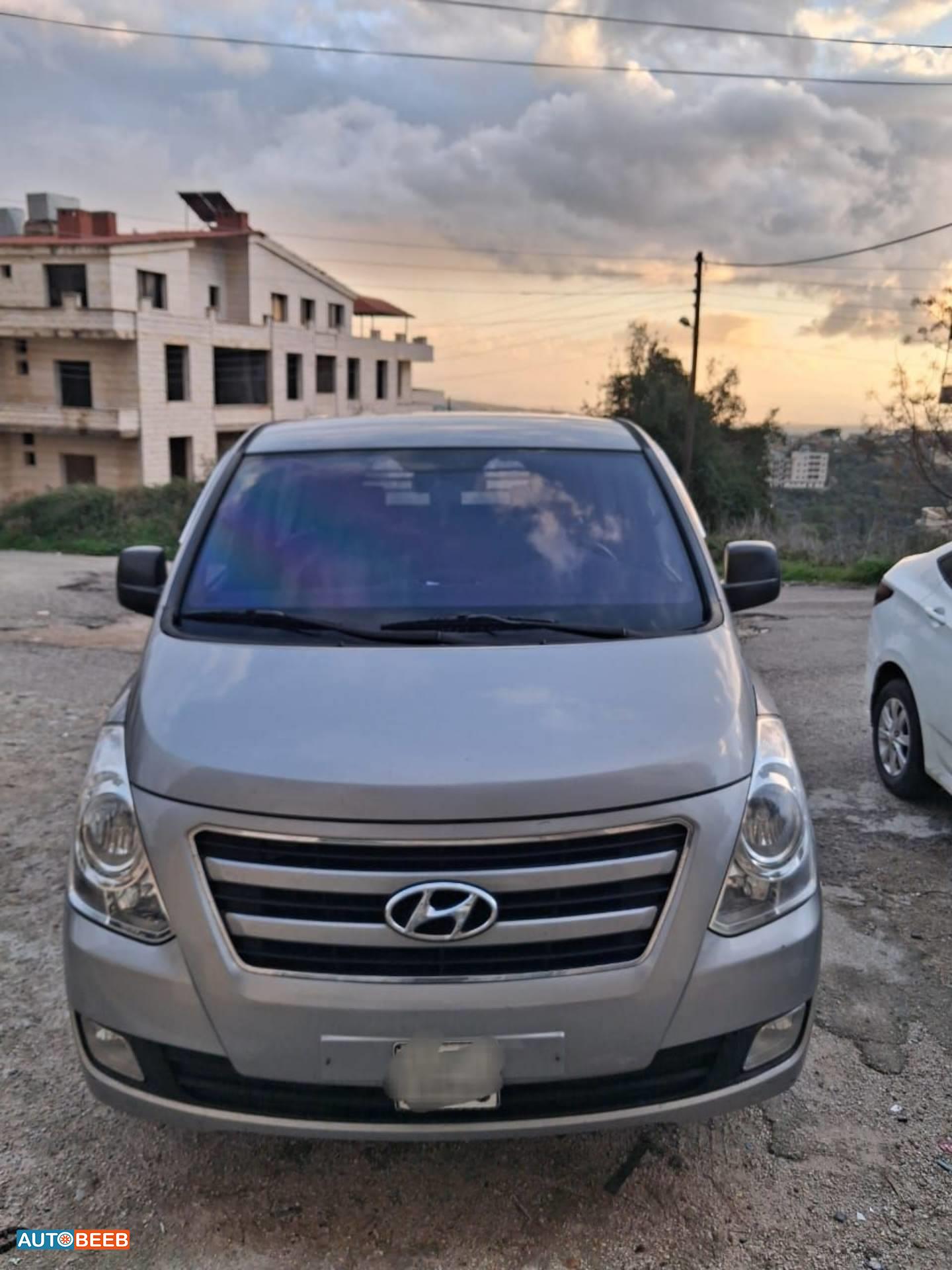 ميني باص هيونداي 2016