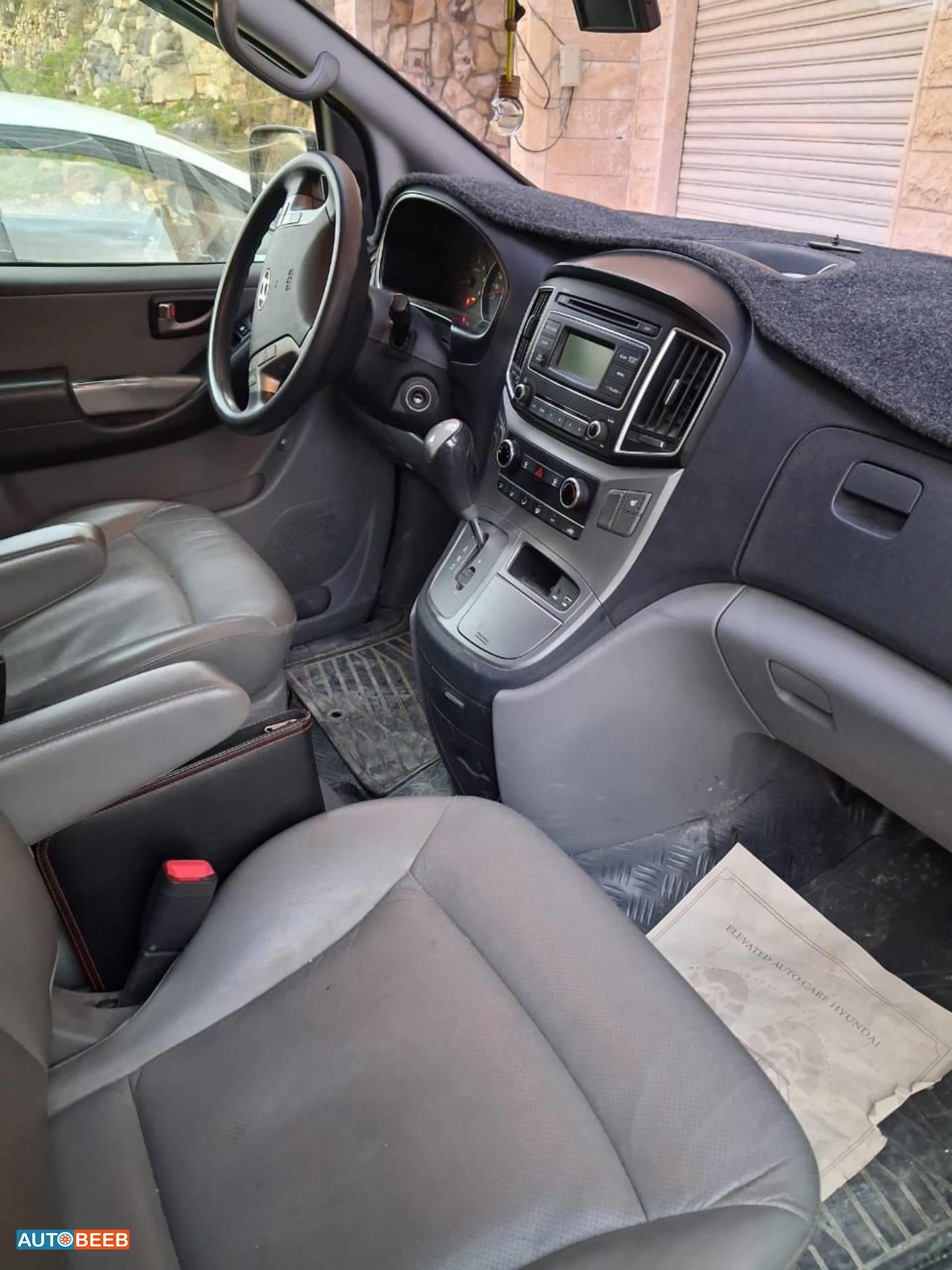 ميني باص هيونداي 2016