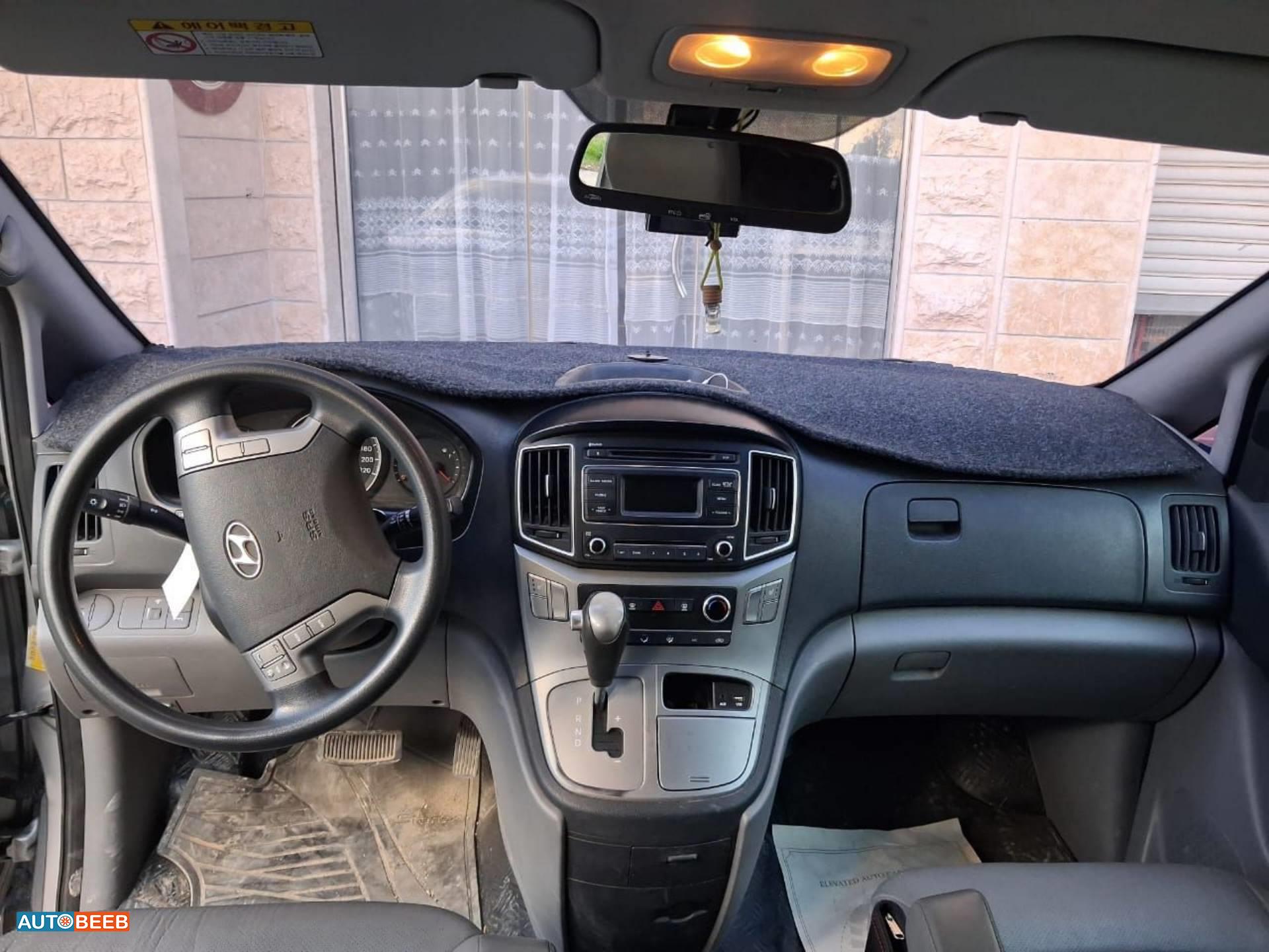 ميني باص هيونداي 2016