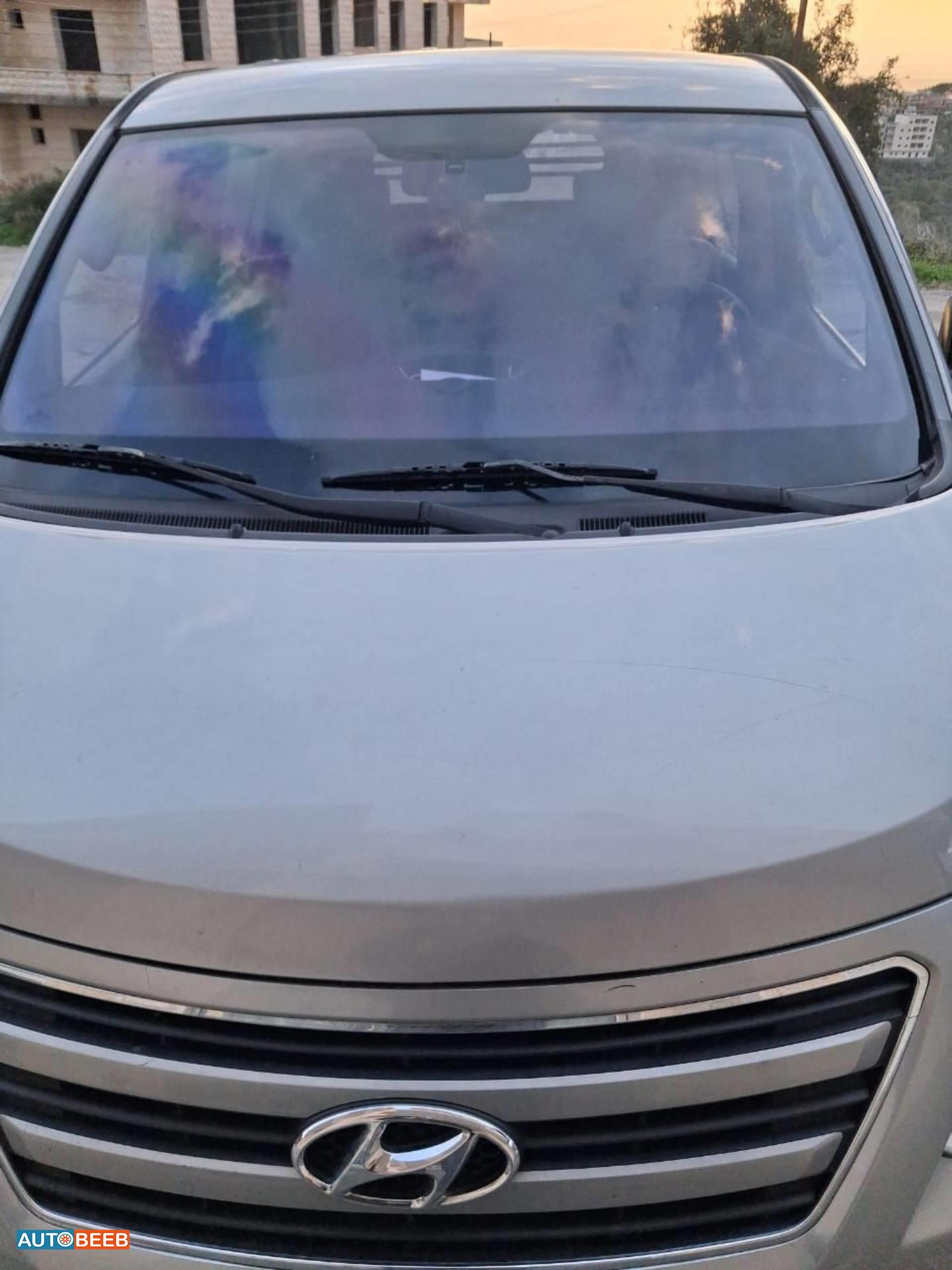 ميني باص هيونداي 2016