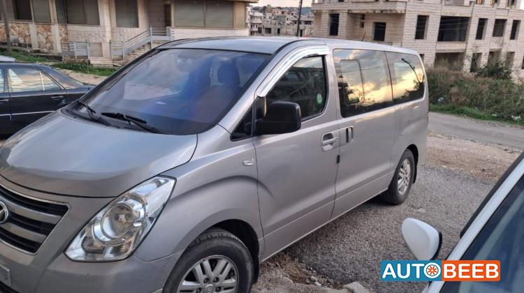 ميني باص هيونداي 2016