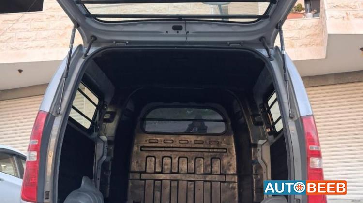 ميني باص هيونداي 2016