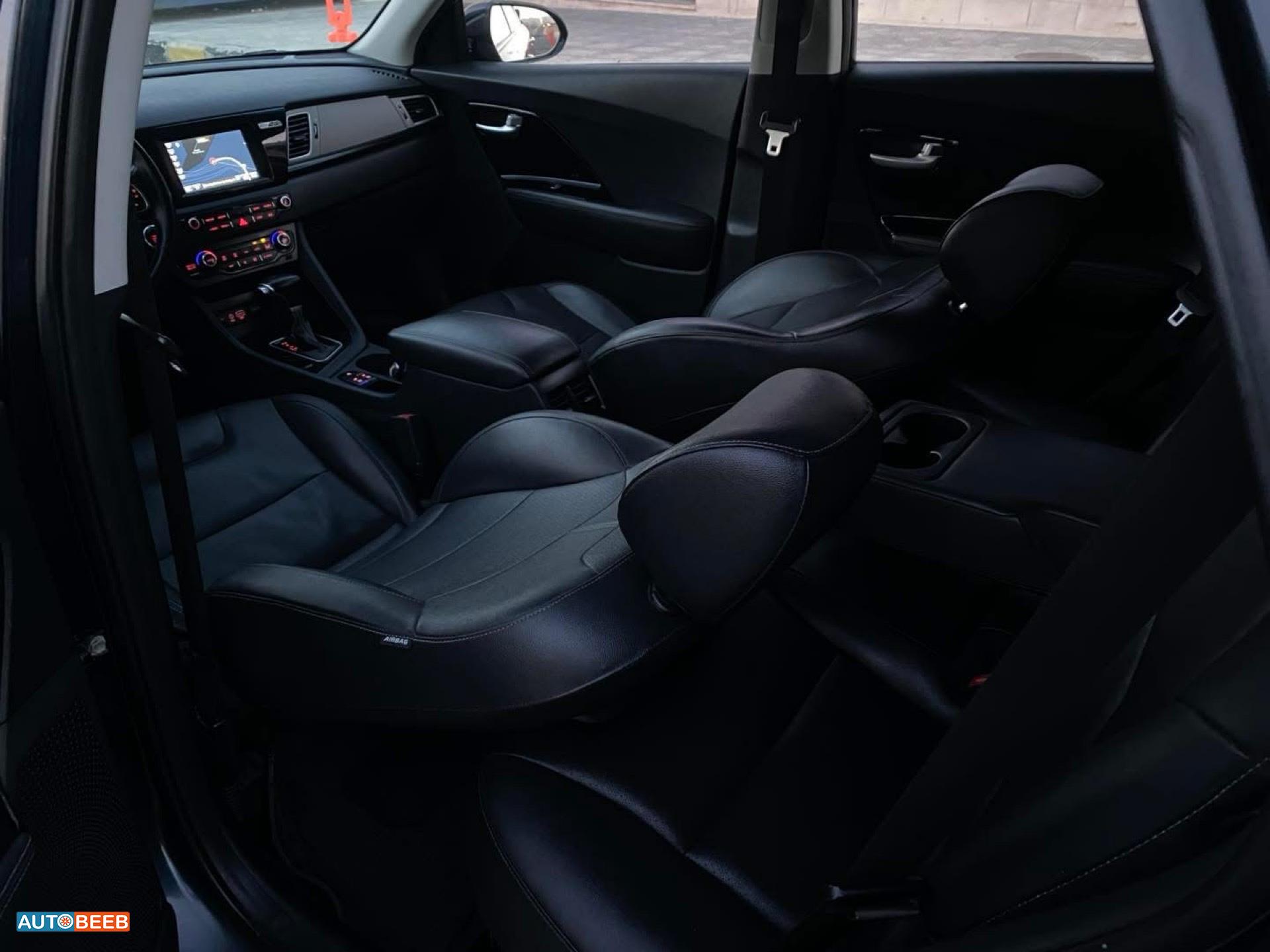 كيا نيرو 2017