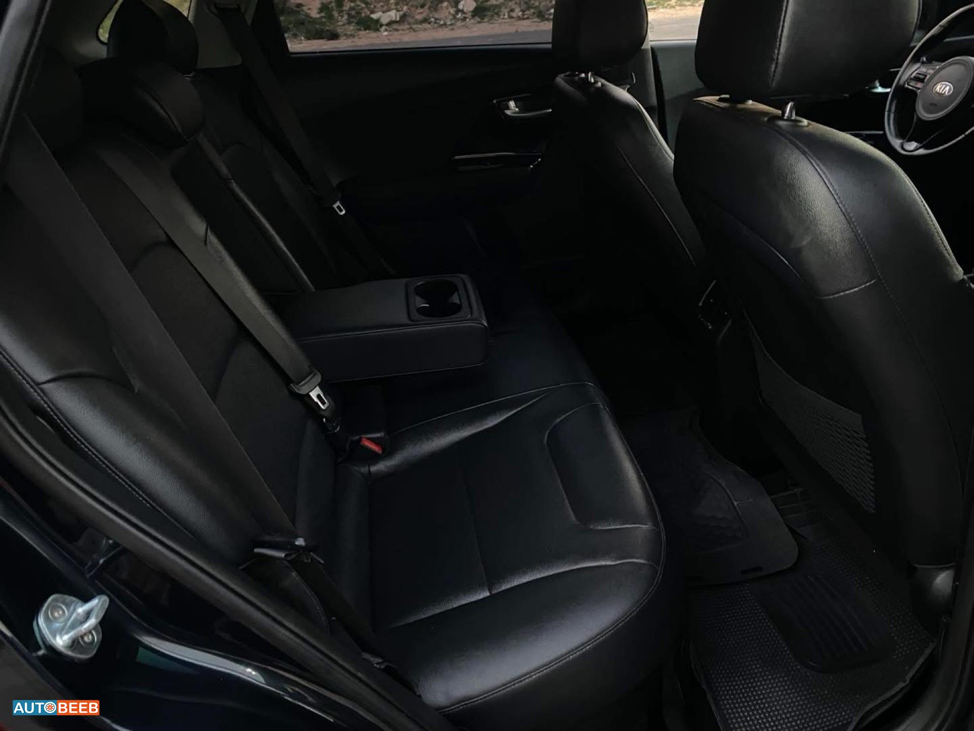 كيا نيرو 2017