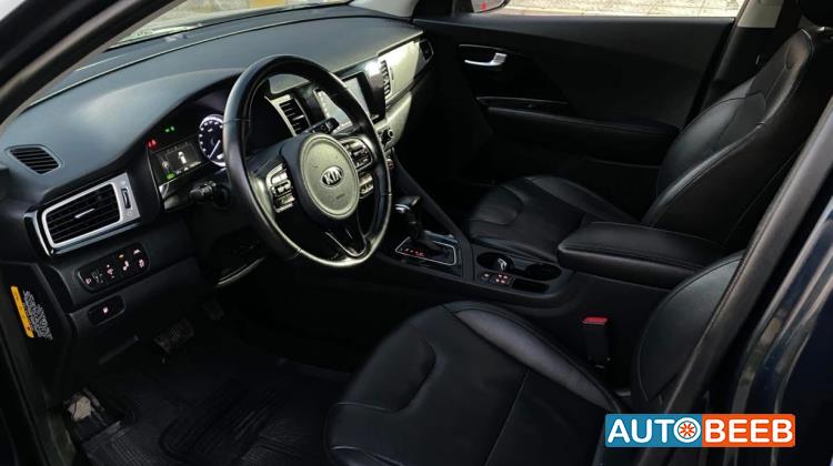 كيا نيرو 2017