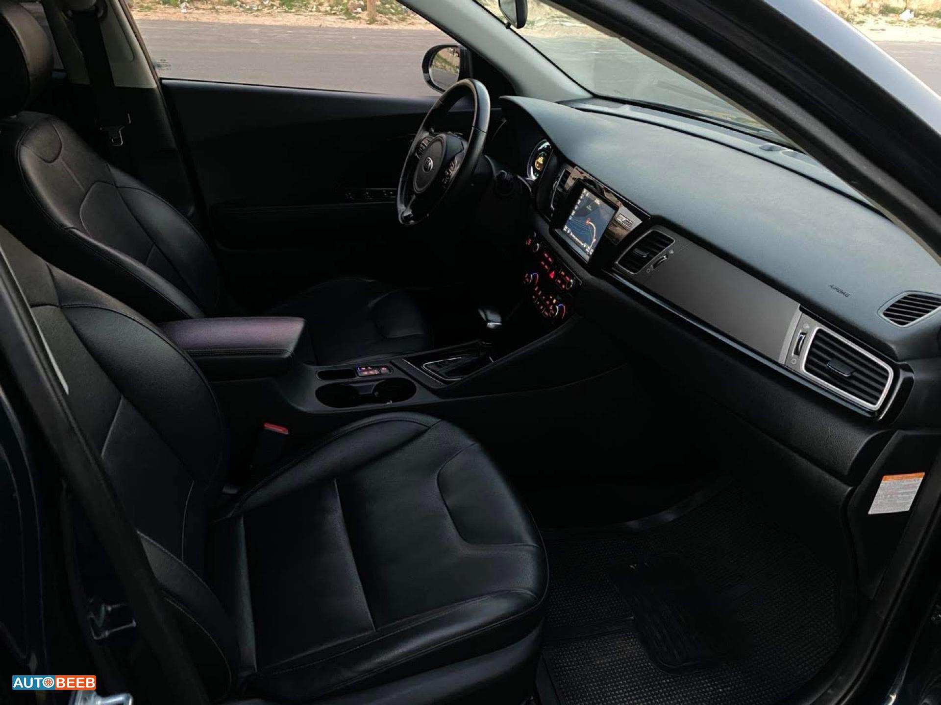 كيا نيرو 2017