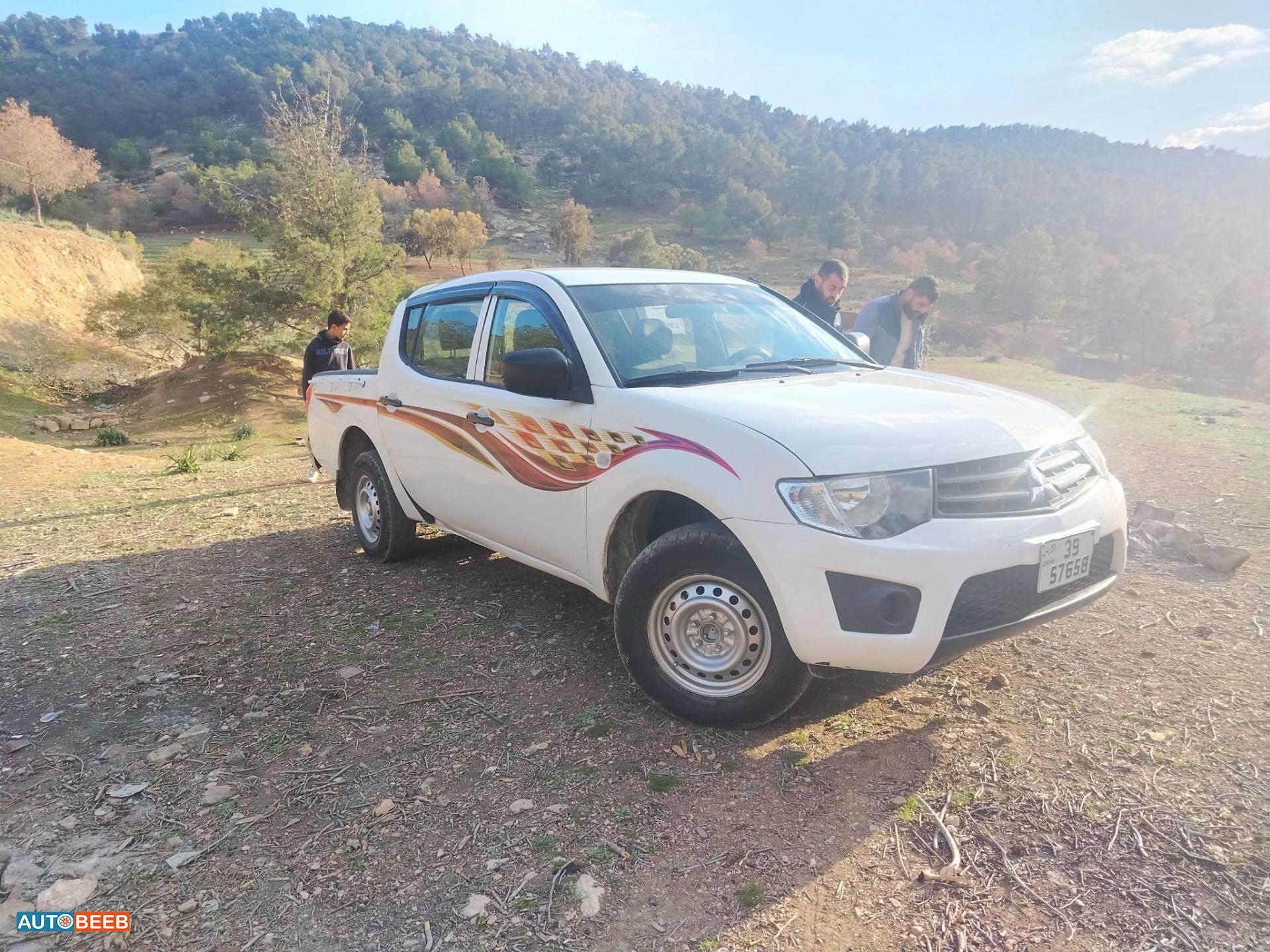 Mitsubishi L200 2012