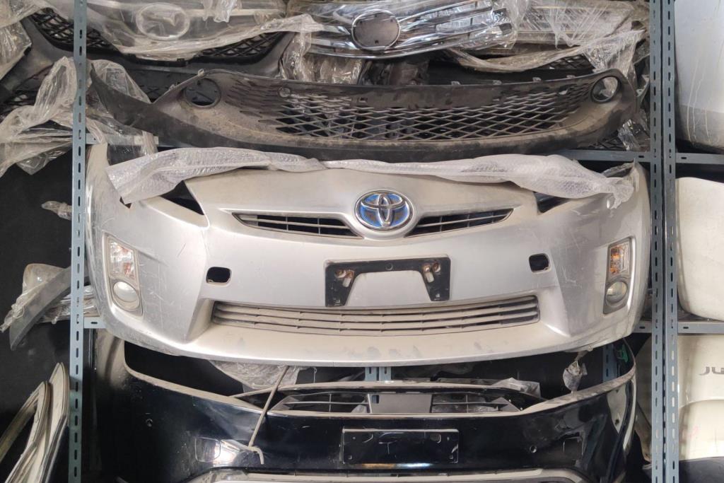 Body  Bumper Toyota Prius