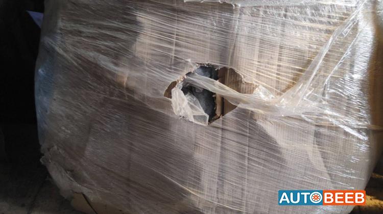 Body  Trunk Nissan Leaf