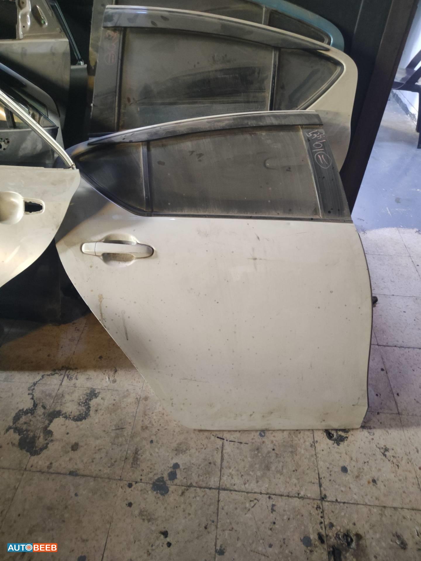 Body  Doors Toyota Prius C