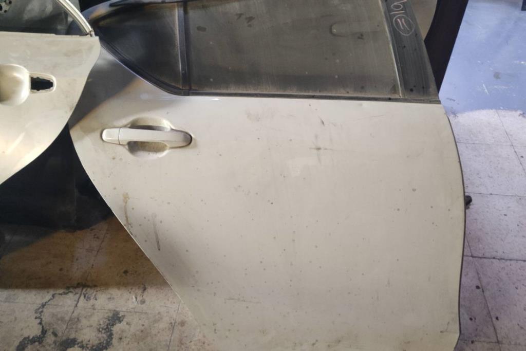 Body  Doors Toyota Prius C