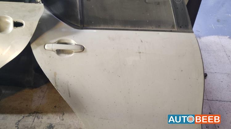 Body  Doors Toyota Prius C