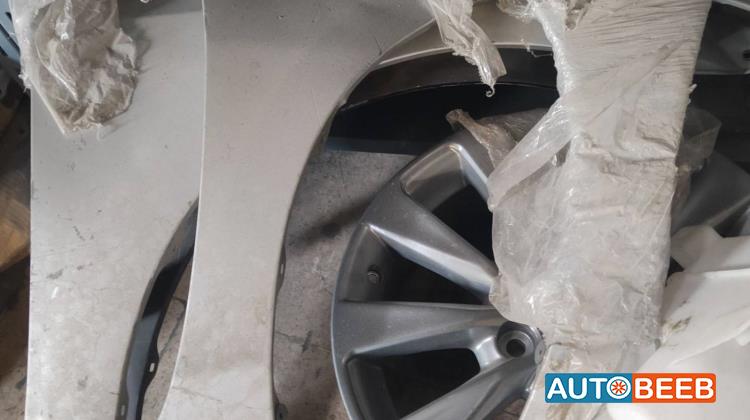 Body  Fenders  Toyota Prius C