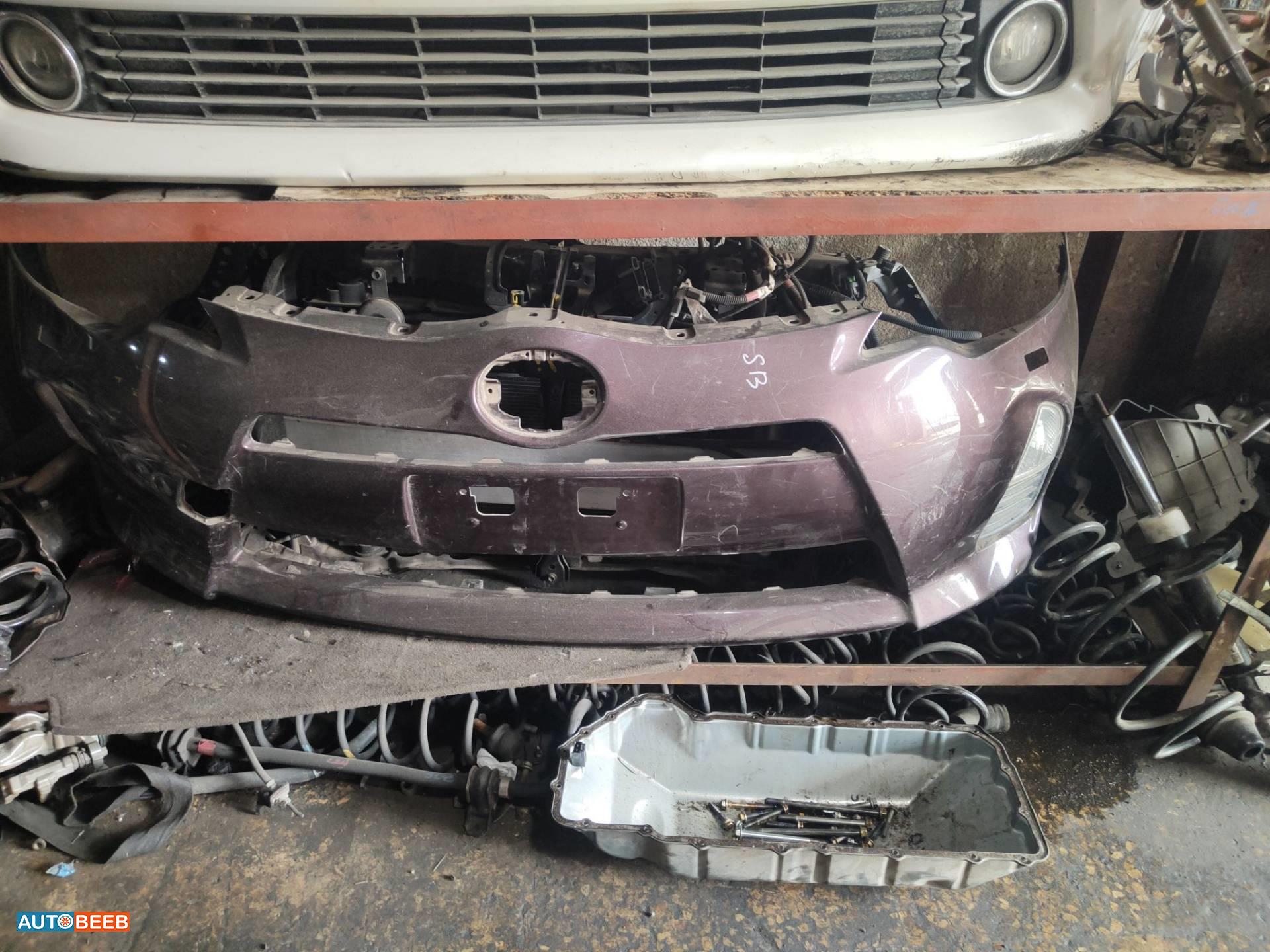 Body  Bumper Toyota Prius C