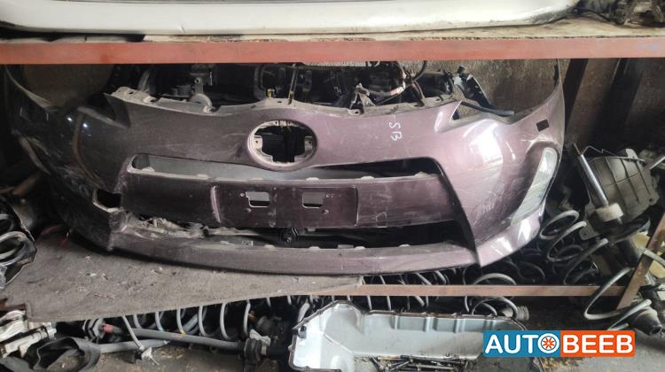 Body  Bumper Toyota Prius C