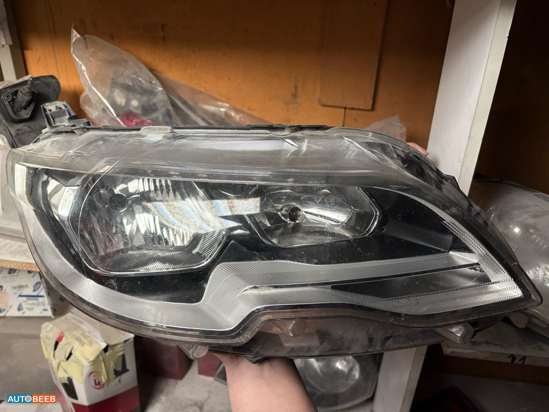 Lights Front light Peugeot 301