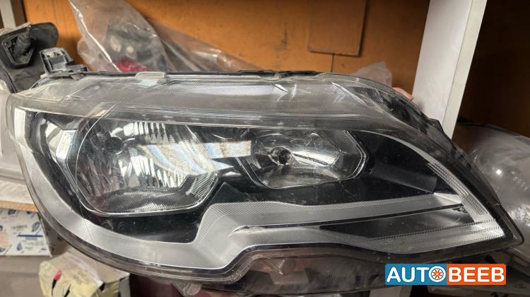 Lights Front light Peugeot 301