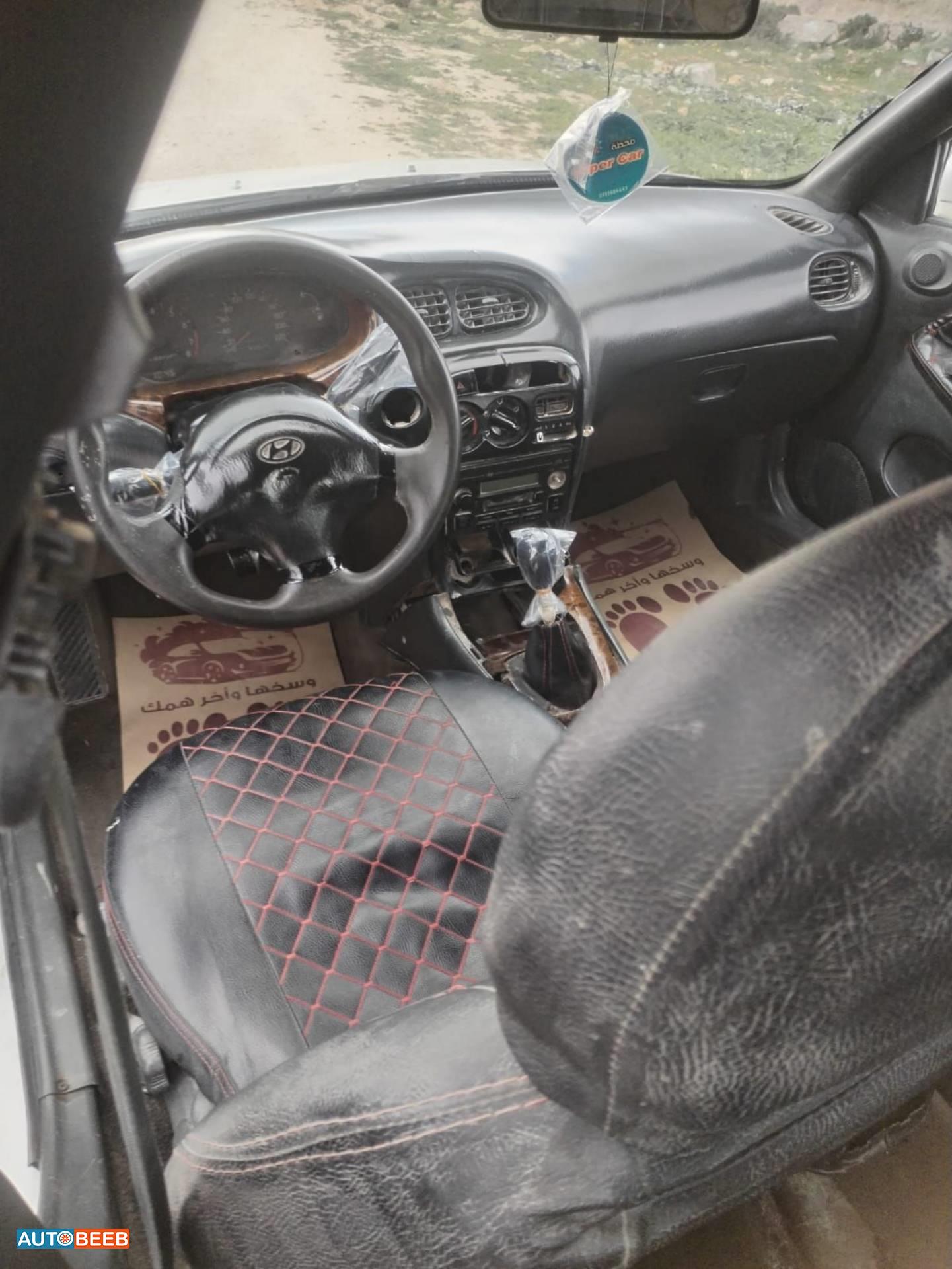 هيونداي افانتي 1997