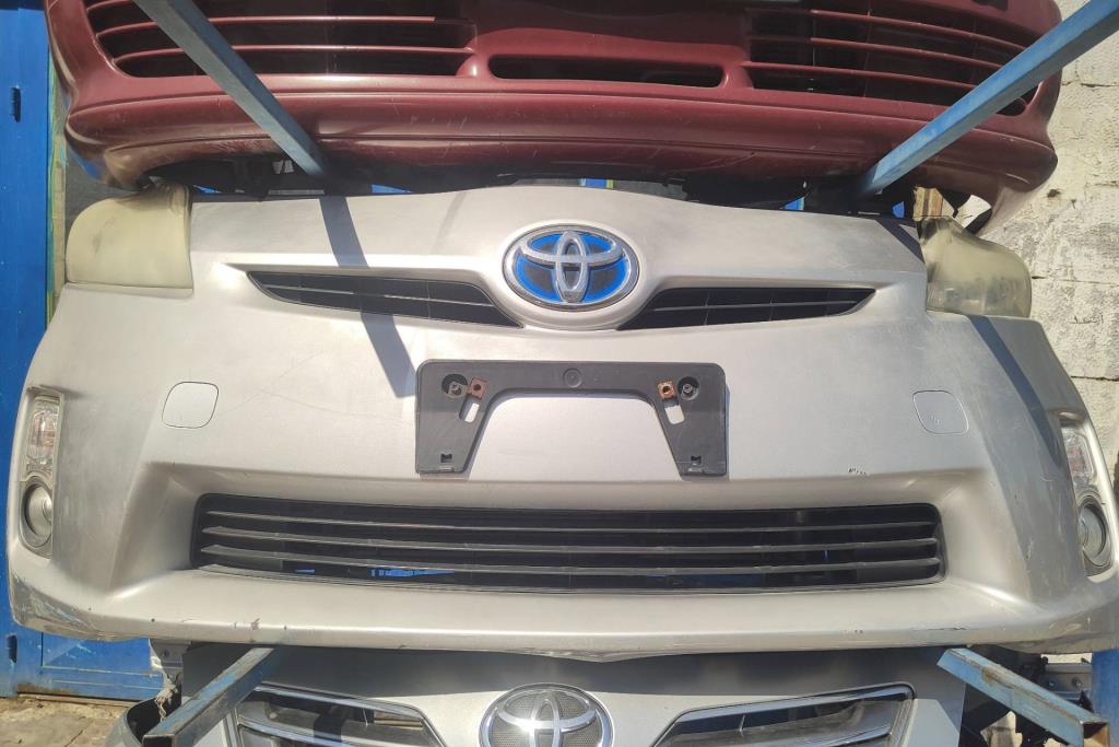 Body  Bumper Toyota Prius