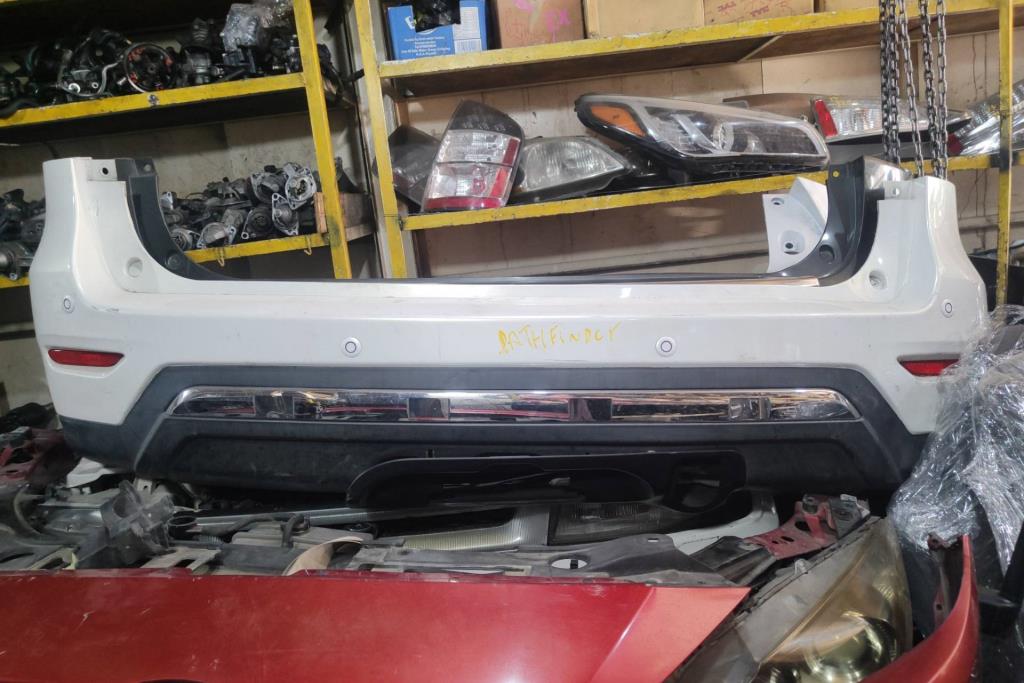 Body  Bumper Nissan Pathfinder