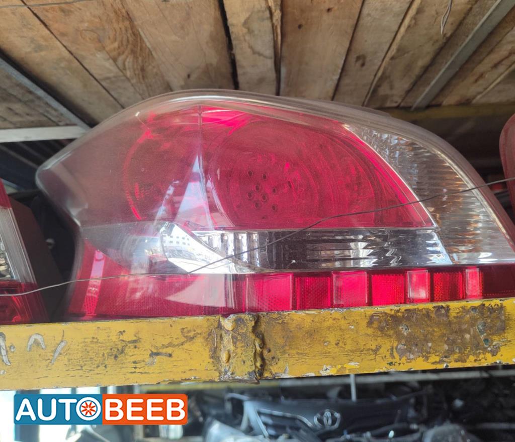 ضوء خلفي يمين شمال نيسان التيما 2014 2015