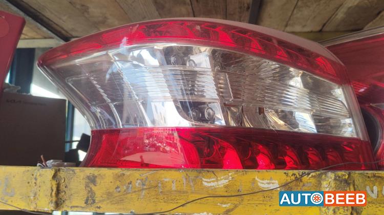 ضوء خلفي يمين شمال نيسان سنترا 2015 2016 2017