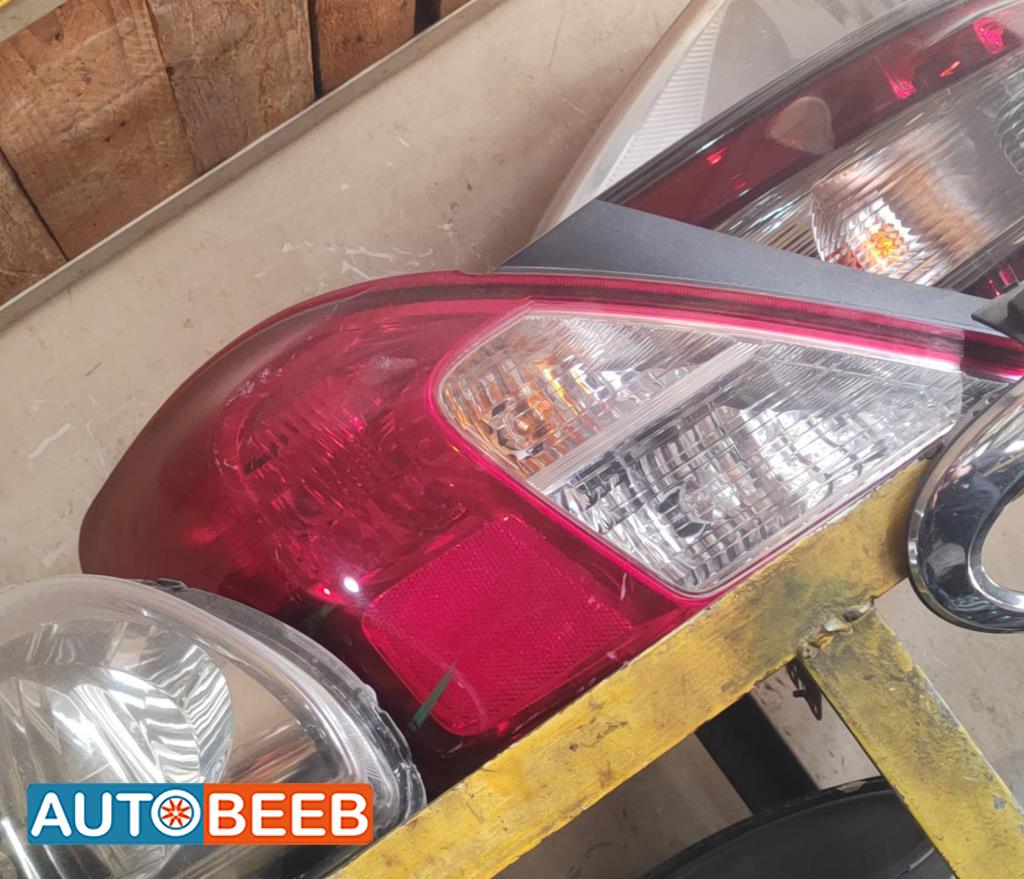 ضوء خلفي يمين شمال نيسان صني هندي 2016 2017